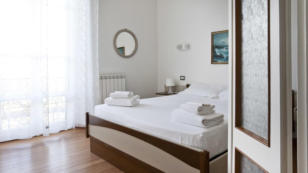 Italianway-Piazza Firenze Apartment Milan Bagian luar foto